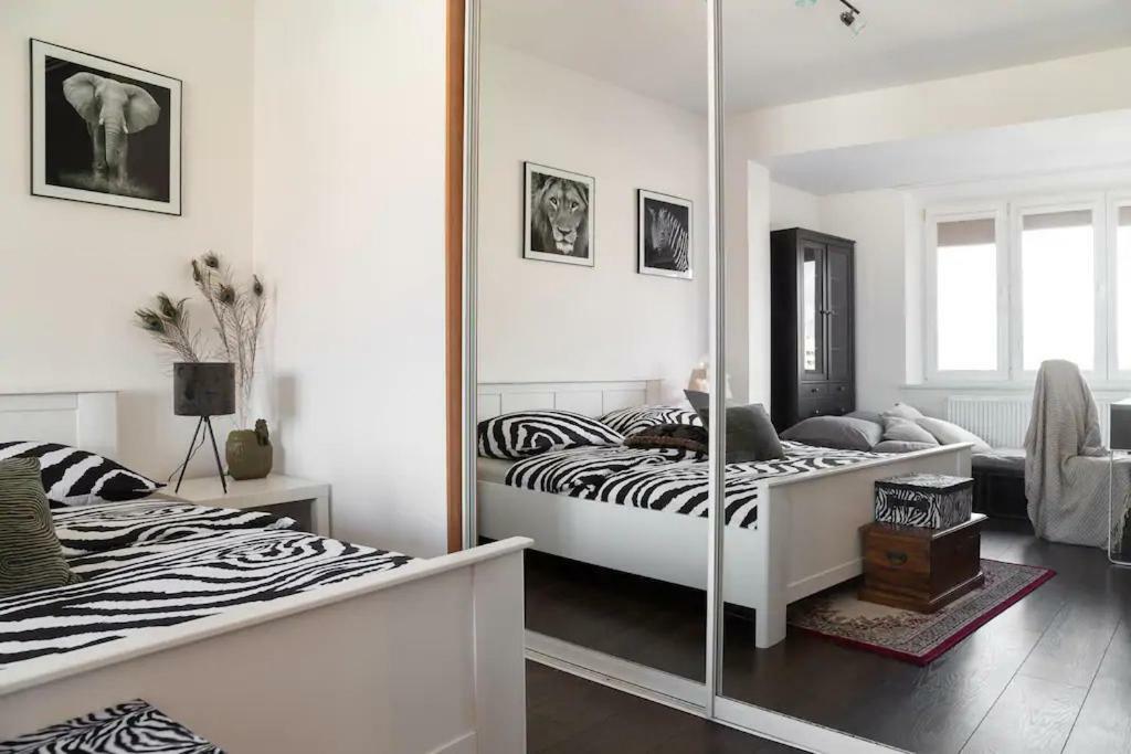 Oldtown Safari Lodge Bratislava Esterno foto